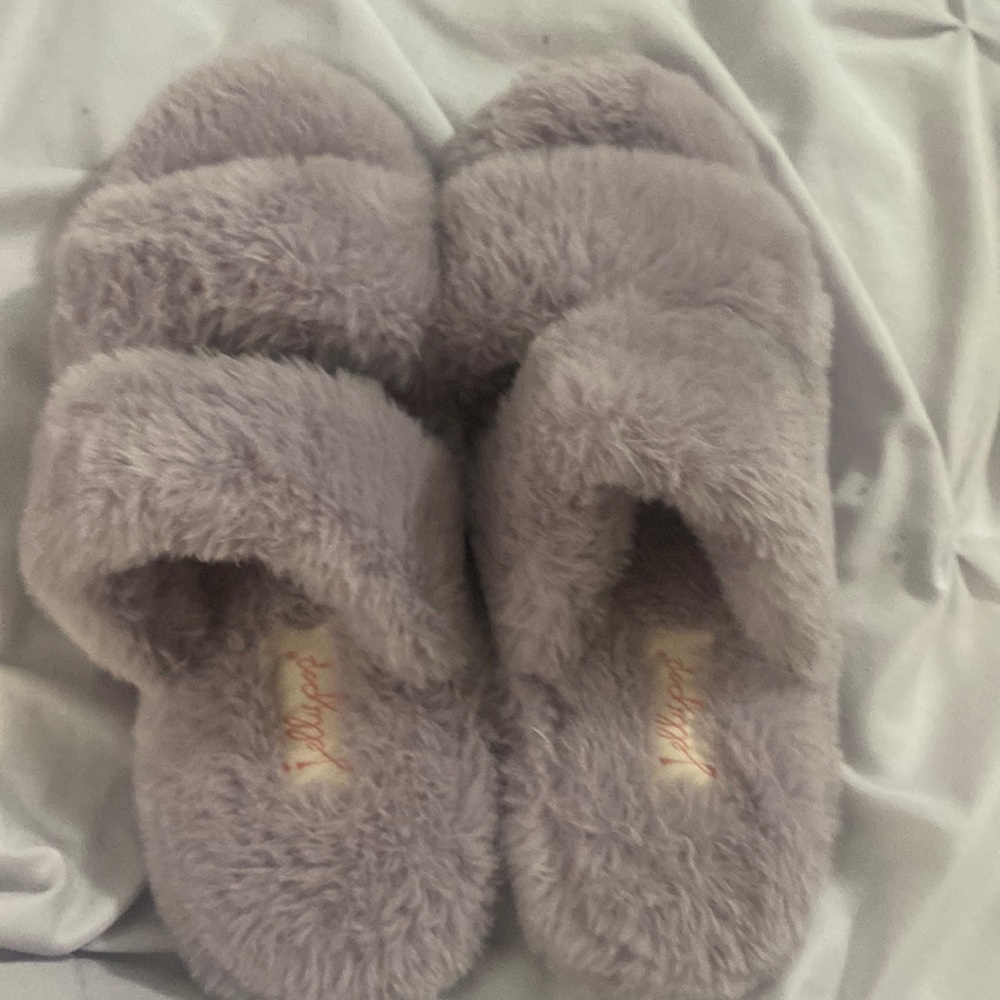 Light purple fluffy slides